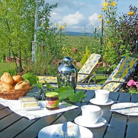 Mit Seeblick באבה